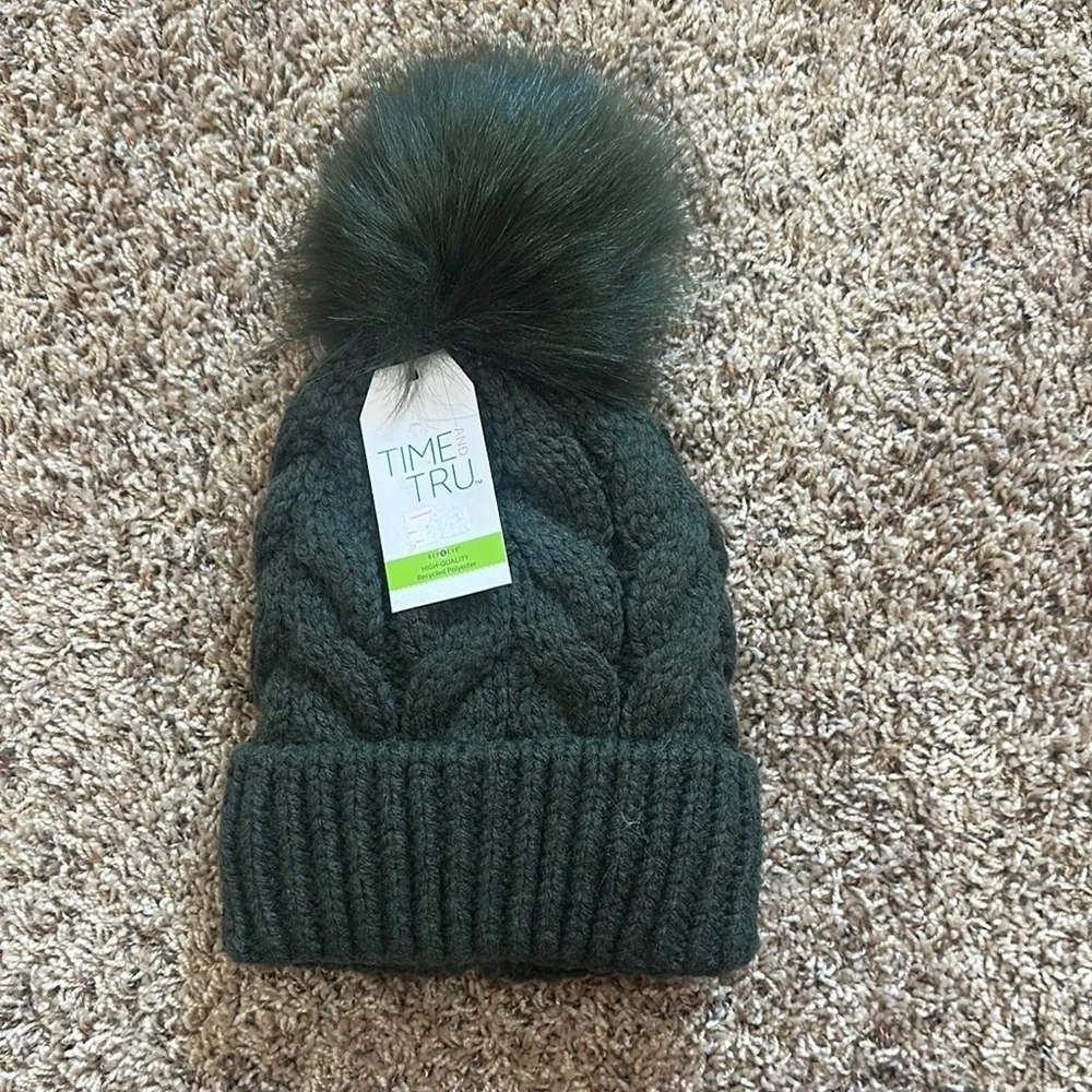 NEW Time and Tru Kids' Dark Green Cable Knit Beanie with Pom-Pom